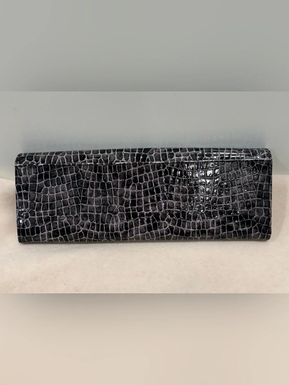 Elegant Black Croc-Embossed Leather Clutch